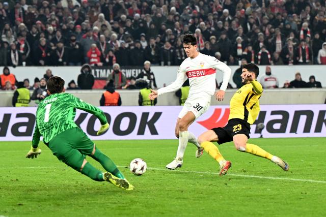 29 January 2026, Baden-Württemberg, Stuttgart: Stuttgart's Chema Andres scores his side's third goal during the UEFA Europa League soccer match between VfB Stuttgart and Young Boys Bern at the MHPArena. Photo: Bernd Weißbrod/dpa