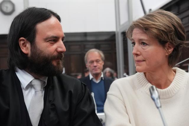 30 January 2026, Hamburg: Christina Block (R), German restaurateur and entrepreneur, lawyer Ingo Bott (l), Block's defense attorney, attend the trial for alleged child abduction at Hamburg district court. On New Year's Eve 2023/24, two children belonging to the gastronomy entrepreneur Block were taken from Denmark to Germany. Photo: Marcus Brandt/Pool dpa/dpa