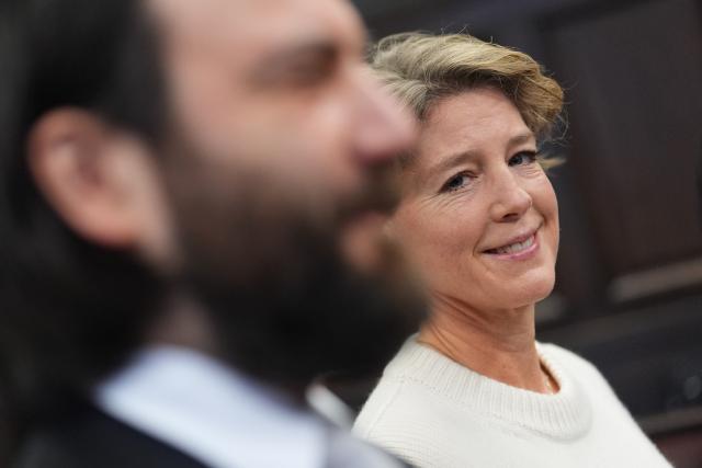 30 January 2026, Hamburg: Christina Block (R), German restaurateur and entrepreneur, lawyer Ingo Bott (l), Block's defense attorney, attend the trial for alleged child abduction in Hamburg district court. On New Year's Eve 2023/24, two children belonging to the gastronomy entrepreneur Block were taken from Denmark to Germany. Photo: Marcus Brandt/Pool dpa/dpa