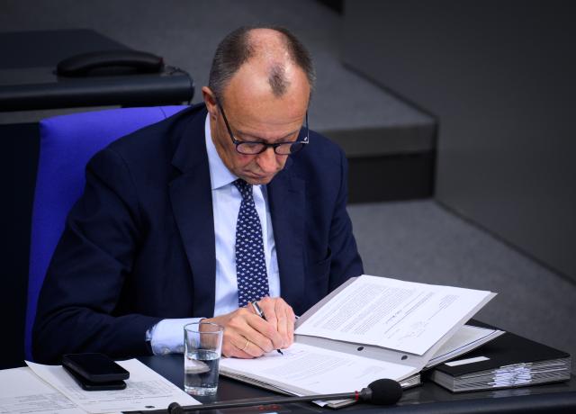 30 January 2026, Berlin: German Chancellor Friedrich Merz attends the 57th plenary session of the German Parliament (Bundestag) in Berlin. Photo: Bernd von Jutrczenka/dpa