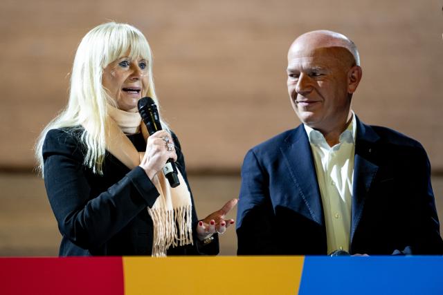 30 January 2026, Berlin: Iris Spranger, Berlin Senator for the Interior and Sport, and Kai Wegner, Governing Mayor of Berlin, speak at the presentation of the campaign for Berlin's bid for the Olympics and Paralympics. Photo: Fabian Sommer/dpa