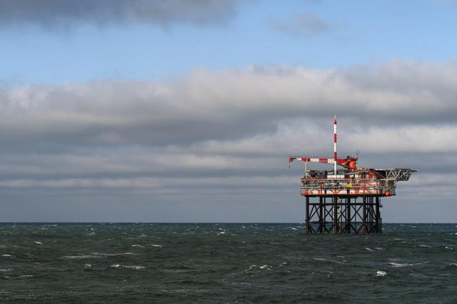 FILED - 07 February 2025, Lower Saxony, Emden: A view of the drilling rig belonging to Dutch company One-Dyas in the North Sea. Photo: Lars Penning/dpa