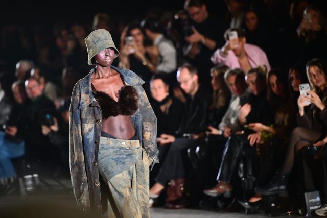 30 January 2026, Berlin: A model takes to the catwalk during the Kilian Kerner show at NLND Berlin as part of Berlin Fashion Week. Photo: Sebastian Christoph Gollnow/dpa