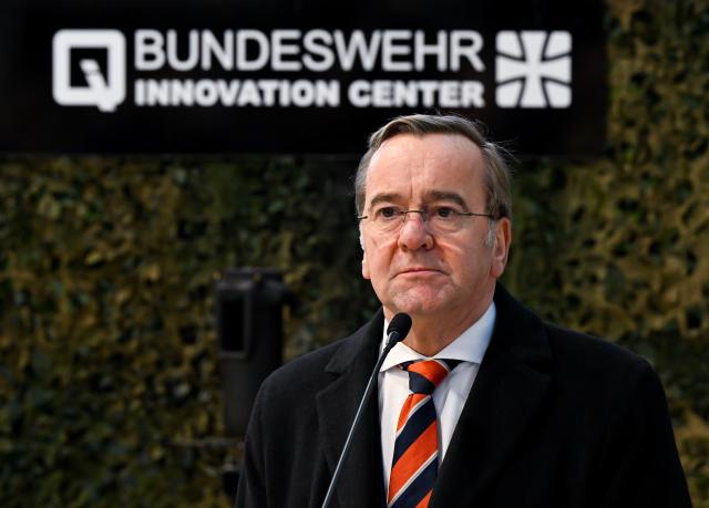 02 February 2026, Bavaria, Erding: Boris Pistorius, German Minister of Defense, attends the opening of the Bundeswehr Innovation Center. The innovation center is to become the interface between start-ups, the civilian research and industrial landscape and the Bundeswehr. Photo: Sven Hoppe/dpa