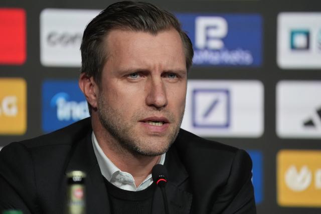 03 February 2026, Hesse, Frankfurt_Main: Markus Kroesche, Chief Sports Officer of Eintracht Frankfurt speaks during the press conference where the German Bundesliga Club's new coach Albert Riera is presented. Photo: Marc Schüler/dpa