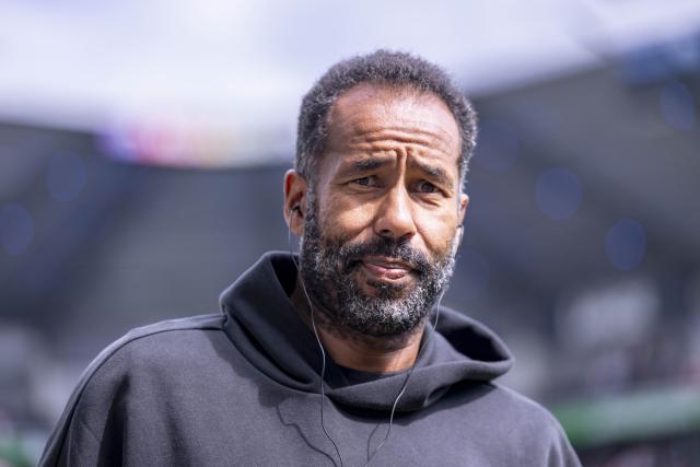 FILED - 23 August 2025, Paderborn: Then Fortuna Duesseldorf coach Daniel Thioune is pictured during the German 2nd Bundesliga soccer match between SC Paderborn 07 and Fortuna Duesseldorf at the Home Deluxe Arena. Werder Bremen have signed Daniel Thioune as their new coach, the Bundesliga club said in a statement on Wednesday. Photo: David Inderlied/dpa - WICHTIGER HINWEIS: Gemäß den Vorgaben der DFL Deutsche Fußball Liga bzw. des DFB Deutscher Fußball-Bund ist es untersagt, in dem Stadion und/oder vom Spiel angefertigte Fotoaufnahmen in Form von Sequenzbildern und/oder videoähnlichen Fotostrecken zu verwerten bzw. verwerten zu lassen.