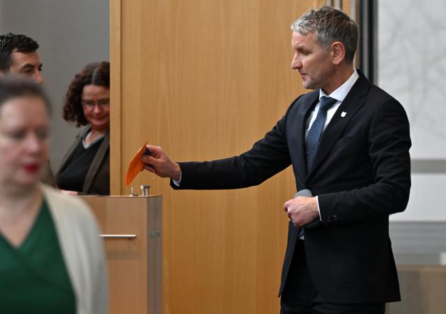04 February 2026, Thuringia, Erfurt: Alternative for Germany (AfD) parliamentary group leader Bjoern Hoecke casts his ballot during the vote of no confidence in the Minister President by the AfD parliamentary group, in the Thuringian state parliament. Photo: Martin Schutt/dpa