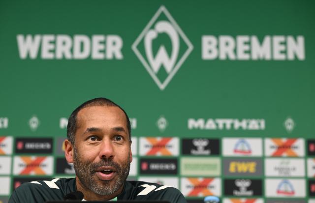04 February 2026, Bremen: Werder Bremen's newly appointed coach Daniel Thioune speaks during his introduction press conference in Bremen. Photo: Carmen Jaspersen/dpa