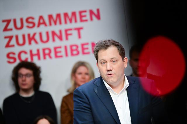 07 February 2026, Berlin: German Minister of Finance and Chairman of the Social Democratic Party of Germany (SPD) Lars Klingbeil speaks during the SPD party executive's annual retreat under the motto "Writing the Future Together" at the Willy Brandt House. Photo: Sebastian Christoph Gollnow/dpa