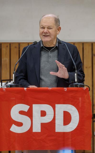 07 February 2026, Schleswig-Holstein, Scharbeutz: Former German Chancellor Olaf Scholz speaks at a political anniversary reception held by the Social Democratic Party of Germany (SPD). Photo: Markus Scholz/dpa