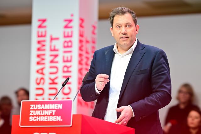 07 February 2026, Berlin: German Minister of Finance and Chairman of the Social Democratic Party of Germany (SPD) Lars Klingbeil speaks during the SPD party executive's annual retreat under the motto "Writing the Future Together" at the Willy Brandt House. Photo: Sebastian Christoph Gollnow/dpa