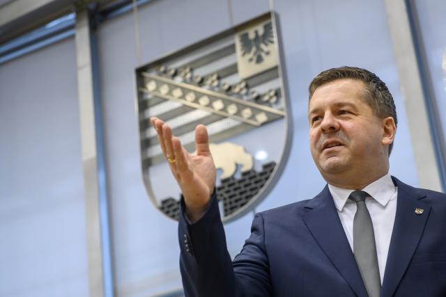 FILED - 28 January 2026, Saxony-Anhalt, Magdeburg: Saxony-Anhalt's Minister President Sven Schulze speaks during a press conbference in Magdeburg. Photo: Klaus-Dietmar Gabbert/dpa
