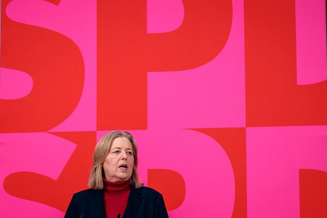 08 February 2026, Berlin: Baerbel Bas, Co-Chair of the SPD and German Minister of Labor and Social Affairs, gives a statement at the end of the SPD party annual executive's meeting in the Willy Brandt House. Photo: Carsten Koall/dpa