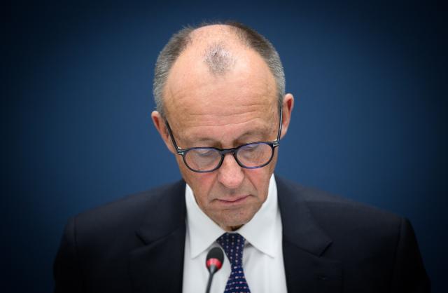 09 February 2026, Berlin: Germany's Chancellor Friedrich Merz sits at the beginning of the meeting of the Executive Committee of the Christian Democratic Union (CDU) Germany in the Konrad Adenauer House. Photo: Bernd von Jutrczenka/dpa