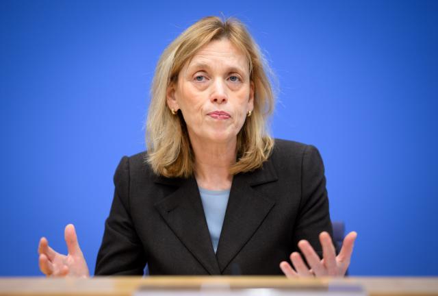 10 February 2026, Berlin: Karin Prien, Germany's Minister for Education, Family, Seniors, Women, and Youth, presents the study on unreported cases of violence in Germany - LeSuBiA (Living Situation, Safety, and Stress in Everyday Life) - at the Federal Press Conference. Photo: Bernd von Jutrczenka/dpa