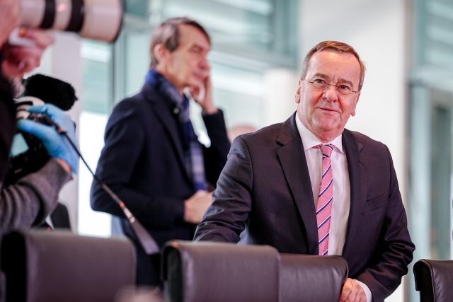 02 November 2026, Berlin: Boris Pistorius, German Minister of Defense, attends the meeting of the Federal Cabinet in the Federal Chancellery. Photo: Kay Nietfeld/dpa