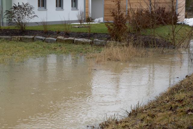 FILED - 28 June 2025, Bavaria, Colmberg: A general view of a flodded area in Colmberg. Melting snow and rain cause water levels to rise in Franconia. Photo: Tizian Gerbing/dpa