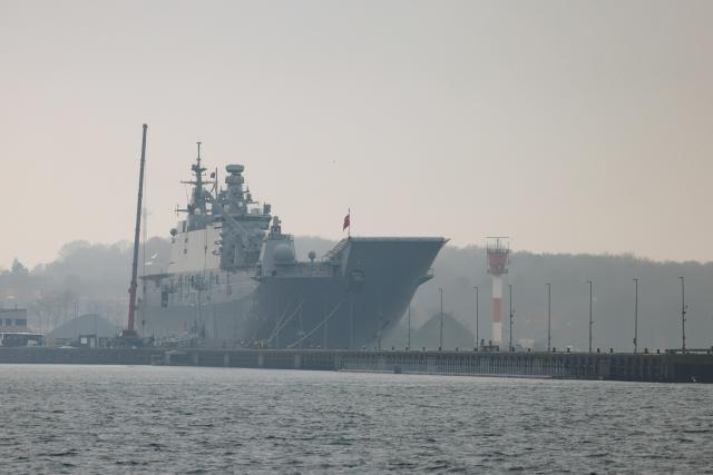 11 February 2026, Schleswig-Holstein, Kiel: The Turkish drone and aircraft carrier "Anadolu" is moored in the naval port of Kiel. On February 12, 2026, a press conference will be held here on the NATO exercise "Steadfast Dart 26", the largest NATO exercise this year. Photo: Frank Molter/dpa