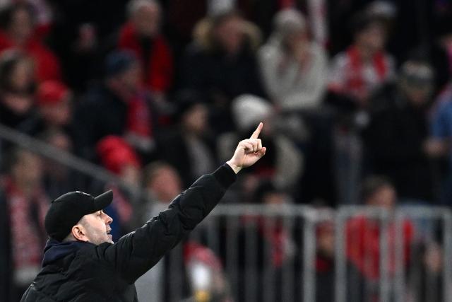 11 February 2026, Bavaria, Munich: Leipzig coach Ole Werner gestures on the touchline during the German DFB Cup quarterfinal soccer match between Bayern Munich and RB Leipzig at the Allianz Arena. Photo: Sven Hoppe/dpa - WICHTIGER HINWEIS: Gemäß den Vorgaben der DFL Deutsche Fußball Liga bzw. des DFB Deutscher Fußball-Bund ist es untersagt, in dem Stadion und/oder vom Spiel angefertigte Fotoaufnahmen in Form von Sequenzbildern und/oder videoähnlichen Fotostrecken zu verwerten bzw. verwerten zu lassen.