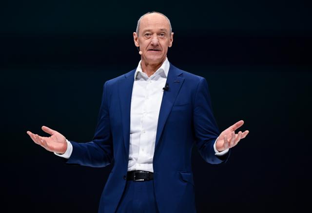 12 February 2026, Bavaria, Munich: Roland Busch, CEO of Siemens AG, stands on stage at the Olympiahalle during the Annual Shareholders' Meeting of Siemens AG. Photo: Sven Hoppe/dpa