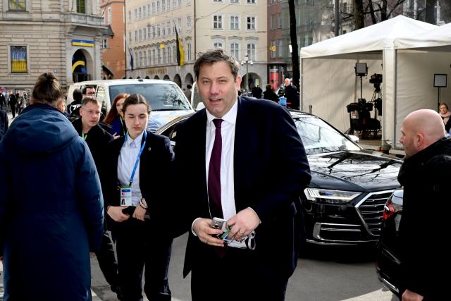 13 February 2026, Bavaria, Munich: Lars Klingbeil arrives at the Bayerischer Hof for the 62nd Munich Security Conference, which will host over 60 heads of state and government-the highest number ever at the world's leading security policy meeting. Photo: Felix Hörhager/dpa