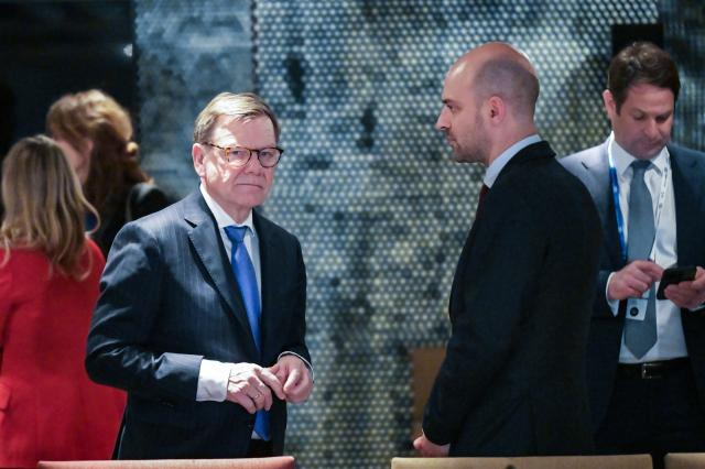 13 February 2026, Bavaria, Munich: German Foreign Minister Johann Wadephul (L) and Jean-Noel Barrot, French Foreign Minister meet for talks on the sidelines of the 62nd Munich Security Conference at the Bayerischer Hof Hotel. Photo: Malin Wunderlich/dpa