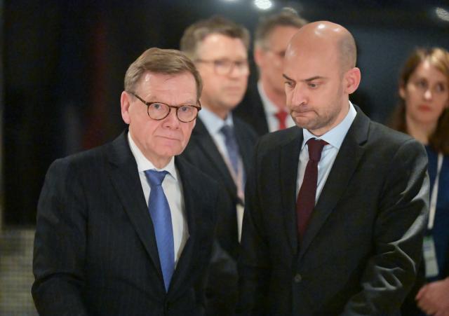 13 February 2026, Bavaria, Munich: German Foreign Minister Johann Wadephul (L) and Jean-Noel Barrot, French Foreign Minister meet for talks on the sidelines of the 62nd Munich Security Conference at the Bayerischer Hof Hotel. Photo: Malin Wunderlich/dpa