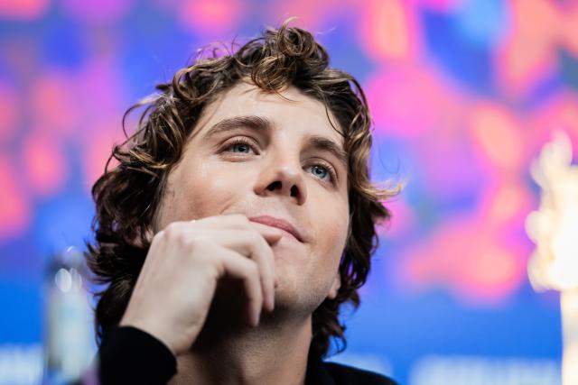 14 February 2026, Berlin: US actor Lukas Gage attends the press conference of the film "Rosebush Pruning" during the 76th Berlin International Film Festival. Photo: Christoph Soeder/dpa