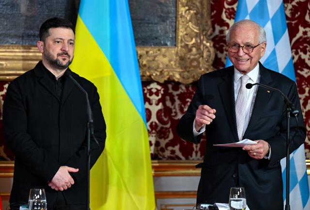 14 February 2026, Bavaria, Munich: Volodymyr Zelensky (L), President of Ukraine, and Wolfgang Ischinger, Chairman of the Security Conference attend the Ewald von Kleist Prize award ceremony on the sidelines of the 62nd Munich Security Conference (MSC). The prize is awarded this year to the Ukrainian people. Photo: Sven Hoppe/dpa