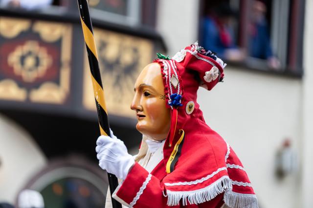 16 February 2026, Baden-Württemberg, Rottweil: The jester angel, a Rottweiler jester figure during the Narrensprung. The Rottweiler Narrensprung is one of the highlights of the Swabian-Alemannic carnival. Photo: Silas Stein/dpa