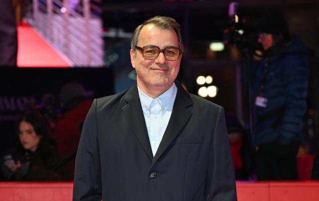 16 February 2026, Berlin: Hungarian film director Kornel Mundruczo arrives for the Berlinale photocall for the film "At the Sea" during the 76th Berlin International Film Festival. Photo: Elisa Schu/dpa