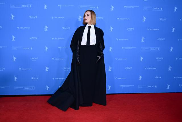 16 February 2026, Berlin: French actress Isabelle Huppert stands on the red carpet during the premiere of the film "Die Blutgräfin" (The Blood Countess) during the 76th Berlin International Film Festival. Photo: Sebastian Christoph Gollnow/dpa