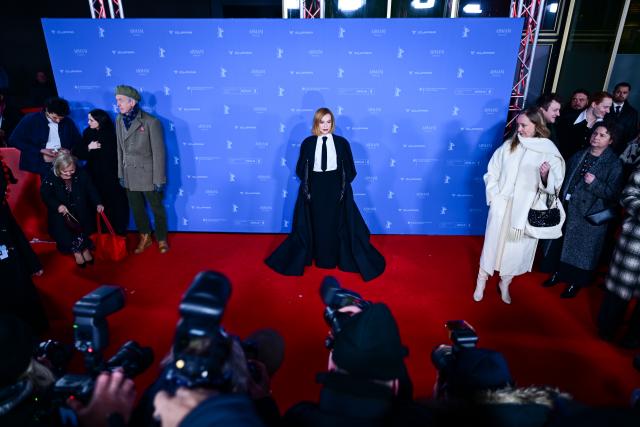 16 February 2026, Berlin: French actress Isabelle Huppert stands on the red carpet during the premiere of the film "Die Blutgräfin" (The Blood Countess) during the 76th Berlin International Film Festival. Photo: Sebastian Christoph Gollnow/dpa