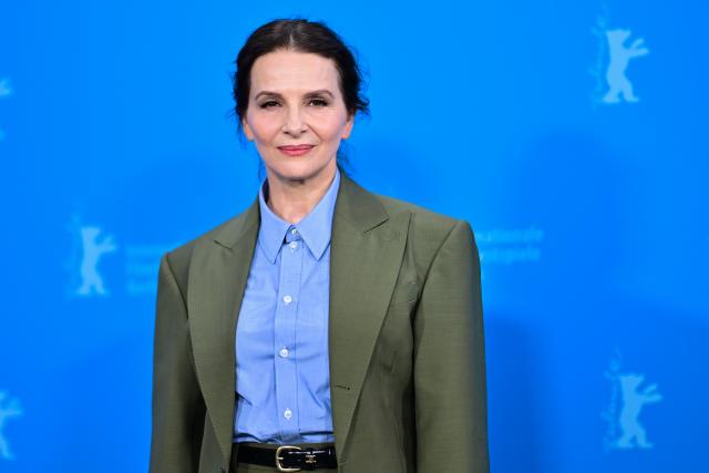 17 February 2026, Berlin: French actress Juliette Binoche stands at the photocall for the film "Queen at Sea" during the 76th Berlin International Film Festival. Photo: Sebastian Christoph Gollnow/dpa