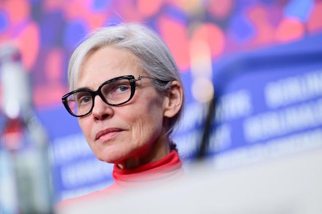 17 February 2026, Berlin: German director Angela Schanelec speaks during a press conference for the film "Meine Frau weint" (My Wife Cries) (Competition) at the 76th Berlin International Film Festival (February 12-22, 2026). Photo: Sebastian Christoph Gollnow/dpa