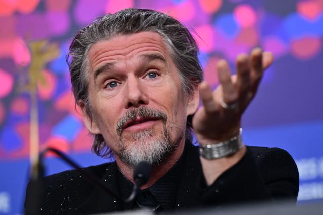 17 February 2026, Berlin: US actor Ethan Hawke speaks during a press conference for the film "The Weight" during the 76th Berlin International Film Festival. Photo: Sebastian Christoph Gollnow/dpa