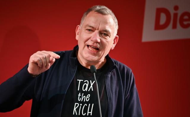 18 February 2026, Baden-Württemberg, Stuttgart: Jan van Aken, leader of the Left Party, speaks at the party's Political Ash Wednesday in Stuttgart. Photo: Katharina Kausche/dpa