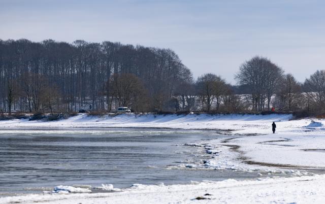 FILED - 18 February 2026, Schleswig-Holstein, Eckernförde: A general view of the Baltic Sea near Eckernfoerde. The Baltic Sea has less water than it has had in 140 years. Photo: Ulrich Perrey/dpa