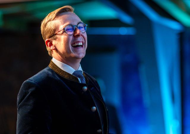 18 February 2026, Mecklenburg-Western Pomerania, Stralsund: Philipp Amthor, Parliamentary State Secretary in the Ministry of Digital Affairs, stands in the event hall at the Christian Democratic Union of Germany (CDU) Mecklenburg-Western Pomerania's Political Ash Wednesday event. Photo: Jens Büttner/dpa