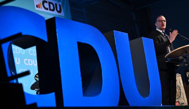 18 February 2026, Thuringia, Apolda: Jens Spahn, Christian Democratic Union of Germany (CDU)/ and the Christian Social Union in Bavaria (CSU) parliamentary group leader, speaks during the CDU Thuringia regional association's Political Ash Wednesday event at the Vereinsbrauerei brewery. Photo: Martin Schutt/dpa