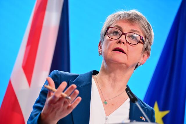FILED - 19 November 2025, Berlin: Yvette Cooper, Foreign Secretary of the United Kingdom, speaks during a joint press conference with German Foreign Minister Johann Wadephul at the German Foreign Office. Photo: Sebastian Gollnow/dpa