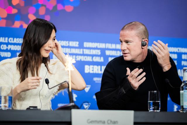 20 February 2026, Berlin: US actor Channing Tatum (R) and British actress Gemma Chan attend a press conference for the film "Josephine" during the 76th Berlin International Film Festival. Photo: Christoph Soeder/dpa