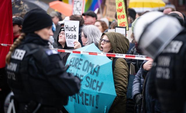 22 February 2026, North Rhine-Westphalia, Dortmund: A broad coalition protests an Alternative for Germany (AfD) meeting at City Hall. Alongside Dortmund parties such as the SPD, Greens, and Left Party, trade unions, the student council, Fridays for Future, and Grandmothers Against the Right joined the rally. The AfD faction plans a New Year's reception in the Buergerhalle this evening with up to 280 guests. Photo: Benjamin Westhoff/dpa