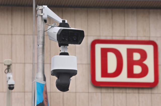 FILED - 18 September 2023, Wuerzburg: Surveillance cameras are installed in the forecourt of the main station in Wuerzburg. A man has attacked three people with a knife at a Jehovah's Witnesses stand at Wuerzburg main station. Photo: Karl-Josef Hildenbrand/dpa