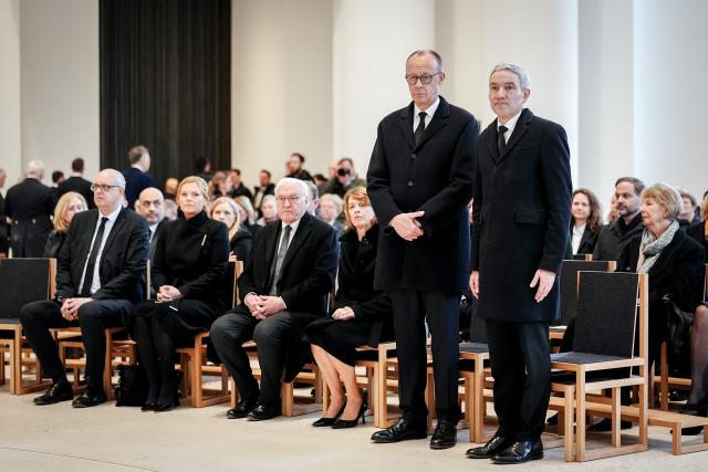 24 February 2026, Berlin: (L-R)Andreas Bovenschulte, Mayor of Bremen and President of the Bundesrat, Julia Kloeckner, President of the Bundestag, Federal President Frank-Walter Steinmeier, wife Elke Buedenbender, German Chancellor Friedrich Merz and Stephan Harbarth, President of the Federal Constitutional Court, attend the act of mourning for the late former Federal Minister for Family Affairs and long-time President of the Bundestag Rita Suessmuth  with an ecumenical service in St. Hedwig's Cathedral. Rita Süssmuth died on 01.02.2026 at the age of 88. Photo: Kay Nietfeld/dpa