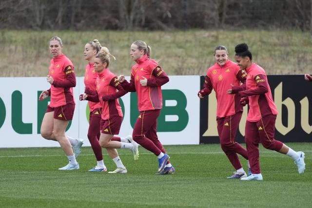 24 February 2026, Hesse, Frankfurt/Main: Germany's players warm up during a training session ahead of World Cup qualifier. Photo: Marc Schüler/dpa