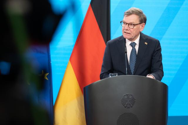 25 February 2026, Berlin: German Foreign Minister Johann Wadephul speaks at a joint press conference with Belgian Foreign Minister Prevot (not pictured) in Berlin. Photo: Markus Lenhardt/dpa