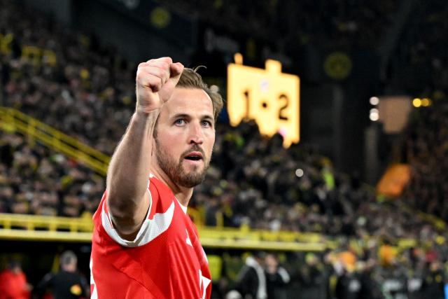 28 February 2026, North Rhine-Westphalia, Dortmund: Bayern Munich's Harry Kane celebrates his goal during the German Bundesliga soccer match between Borussia Dortmund and FC Bayern Munich at Signal Iduna Park. Photo: Federico Gambarini/dpa - IMPORTANT NOTICE: DFL and DFB regulations prohibit any use of photographs as image sequences and/or quasi-video.