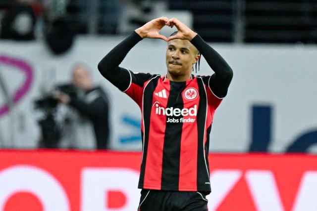 01 March 2026, Hesse, Frankfurt/Main: Eintracht Frankfurt's Jean-Matteo Bahoya celebrates scoring his side's second goal during the German Bundesliga soccer match between Eintracht Frankfurt and SC Freiburg at Deutsche Bank Park. Photo: Uwe Anspach/dpa - WICHTIGER HINWEIS: Gemäß den Vorgaben der DFL Deutsche Fußball Liga bzw. des DFB Deutscher Fußball-Bund ist es untersagt, in dem Stadion und/oder vom Spiel angefertigte Fotoaufnahmen in Form von Sequenzbildern und/oder videoähnlichen Fotostrecken zu verwerten bzw. verwerten zu lassen.