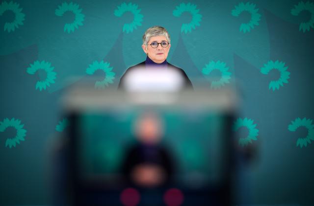 03 March 2026, Berlin: Britta Hasselmann, chairwoman of the Alliance 90/The Greens (Bündnis 90/Die Grünen) parliamentary group, speaks before the start of the Greens parliamentary group meeting in the German Bundestag. Photo: Bernd von Jutrczenka/dpa